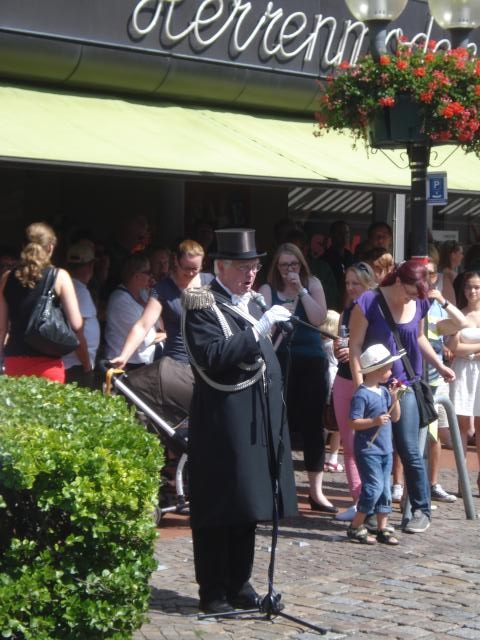 Zum Verkleinern  klicken!