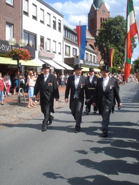 Zum Verkleinern  klicken!